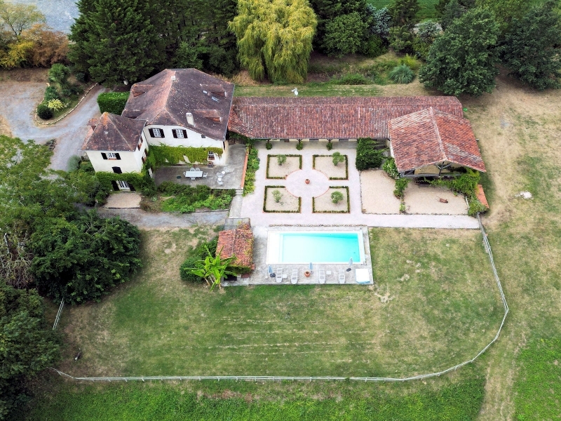 Le Bonheur French Properties For Sale A selection of